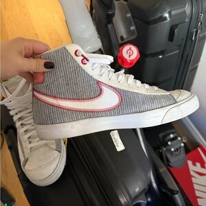 Nike Blazer Mid 77 Sneakers